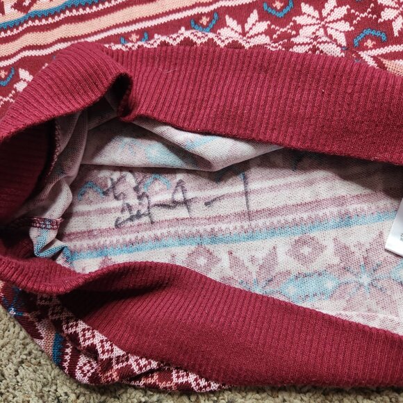 Almost Famous Holiday Festive Crewneck Sweater - Picture 6 of 8